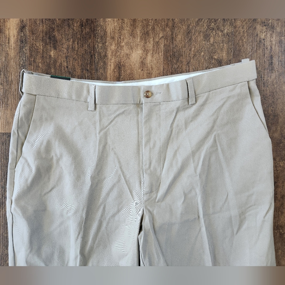 NWT Men's Khaki Pants 38x32